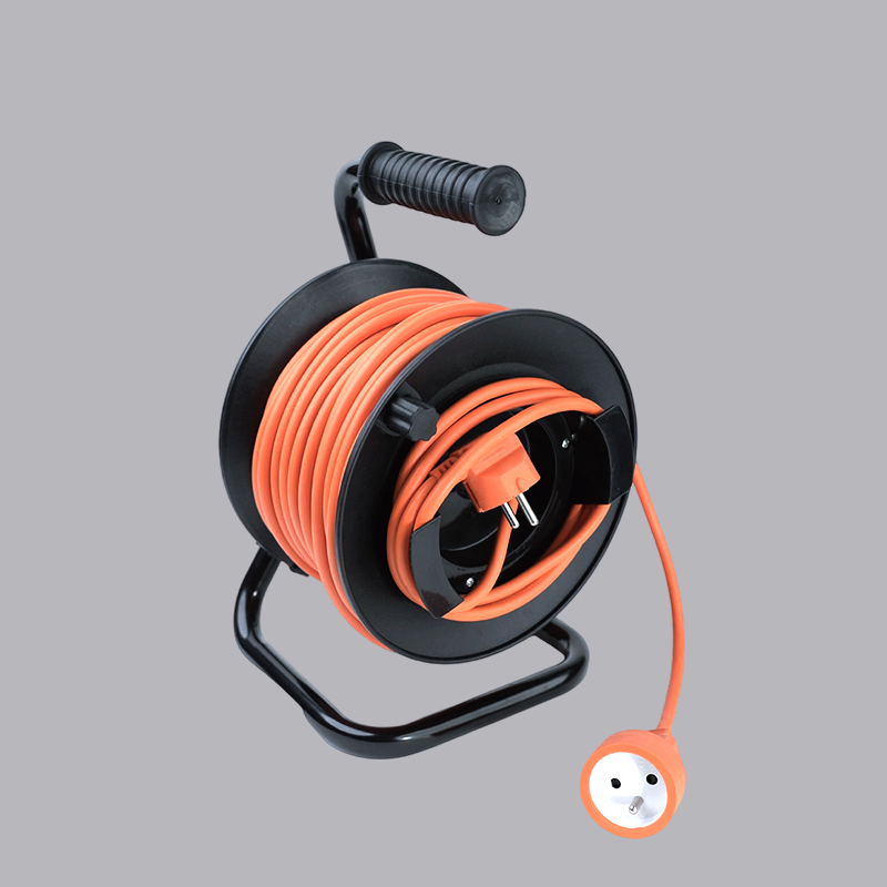 French Cable Reels for Outdoor Construction: What Key features Definire Reliability?